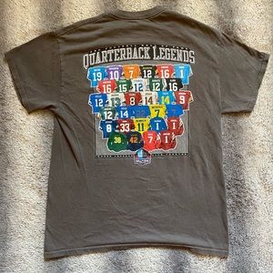 🏈 NFL Quarterback Legends Tee Mens Medium Grey